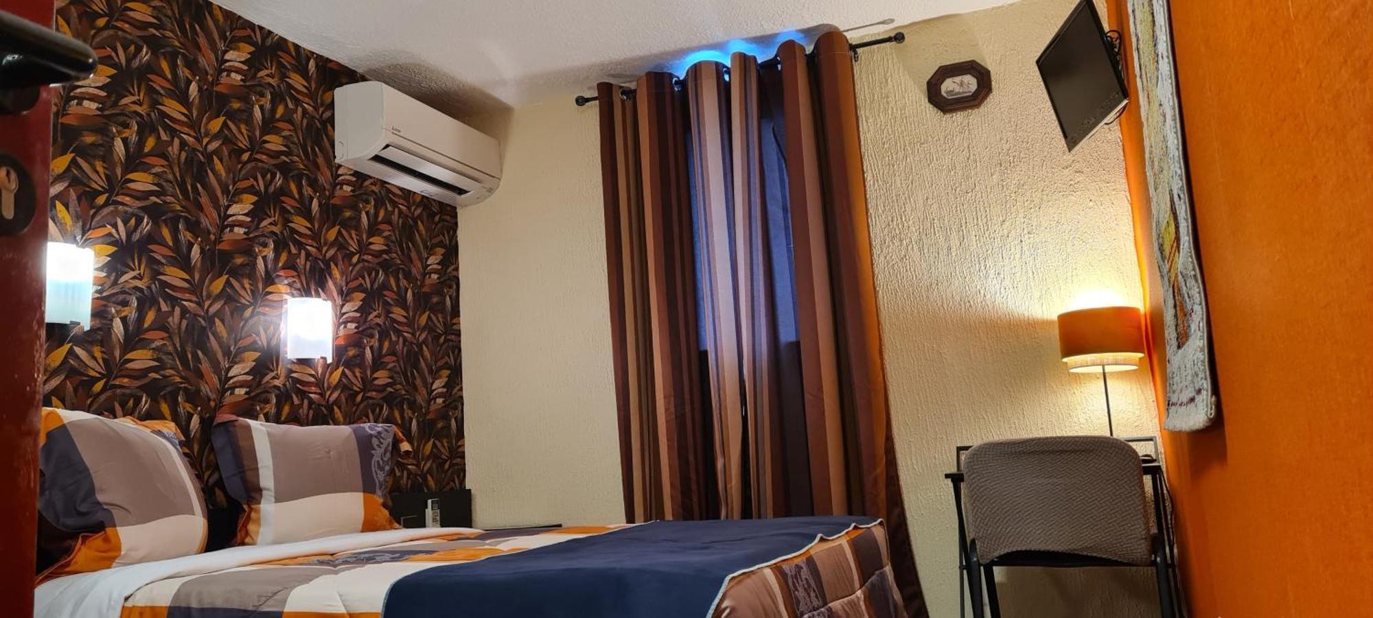 Hotel L'Etoile Aeroport - A61 Carcassonne Buitenkant foto