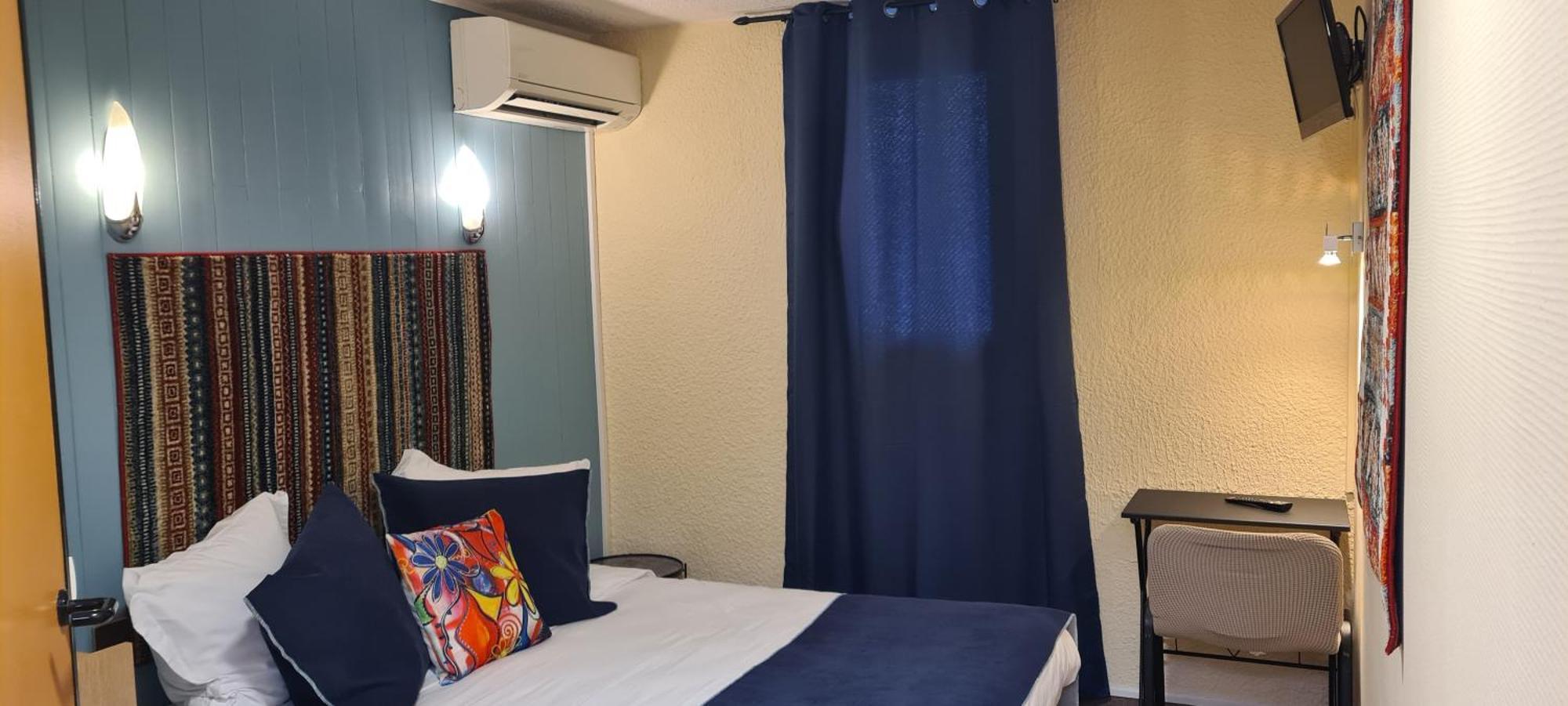 Hotel L'Etoile Aeroport - A61 Carcassonne Buitenkant foto